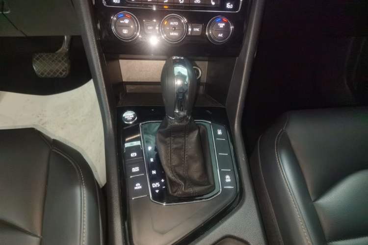 Used Volkswagen Tharu 2019 330TSI Four-Wheel Drive Luxury Edition China VI Standard
