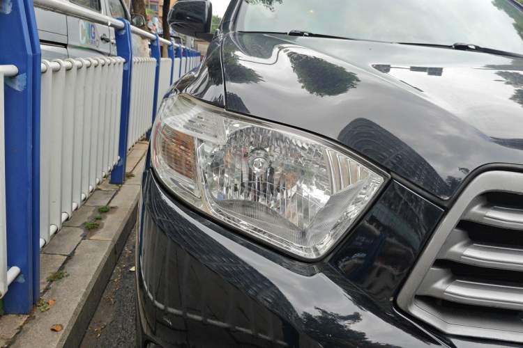 Used Toyota Highlander 2009 3.5L 4x4 7-Seater Elite Edition Right Front Headlight