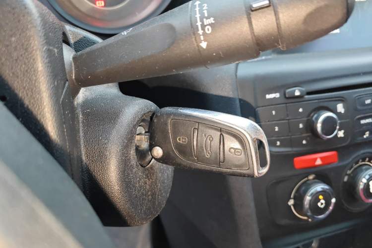 Used Citroen C4L 2014 1.8L Intelligent Drive Manual Enjoyment Model Vehicle Key