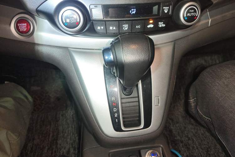 Used Honda CR-V 2012 2.4L four-wheel drive luxury version