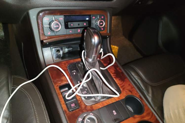 Used Volkswagen Touareg 2011 3.0 TSI Standard Version Gear Lever