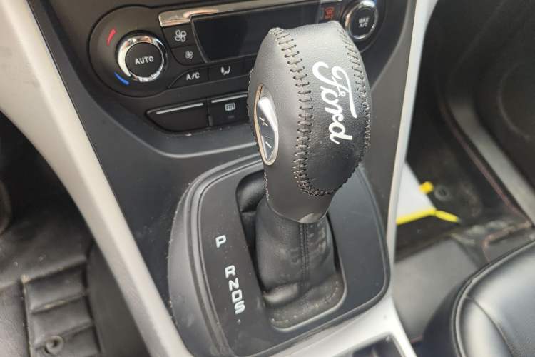 Used Ford Kuga 2015 1.5L GTDi Two-Wheel-Drive Comfort Model