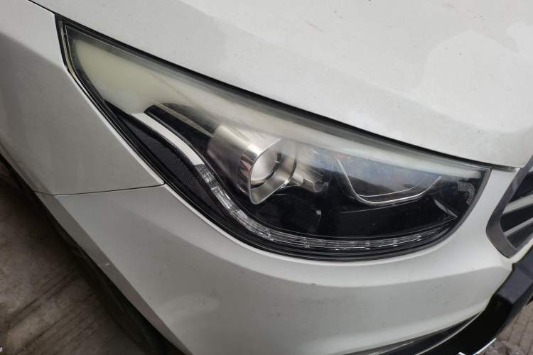 Used Hyundai ix35 2015 2.0L Automatic 2WD Smart Type China IV Right Front Headlight