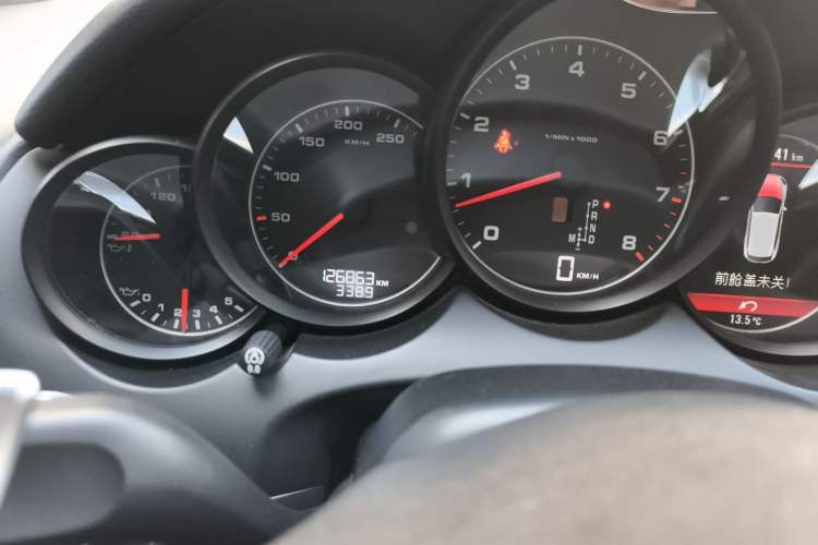 Used Porsche Cayenne 2014 Cayenne Platinum Edition 3.0T
