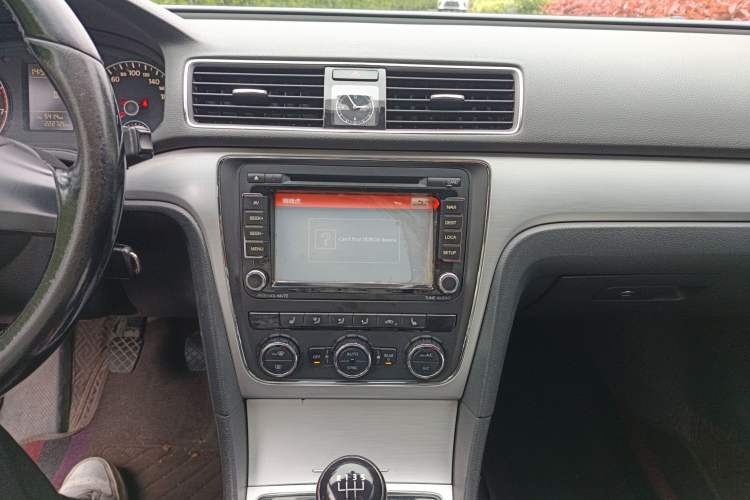 Used Volkswagen Passat 2014 1.4TSI Manual Prestige Edition Audio And AC Panel