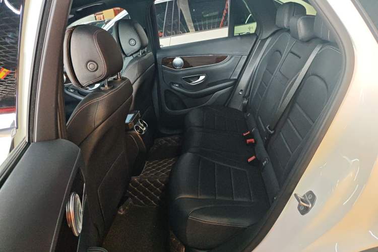 Used Mercedes-Benz GLC 2018 GLC 260 4MATIC Luxury Model