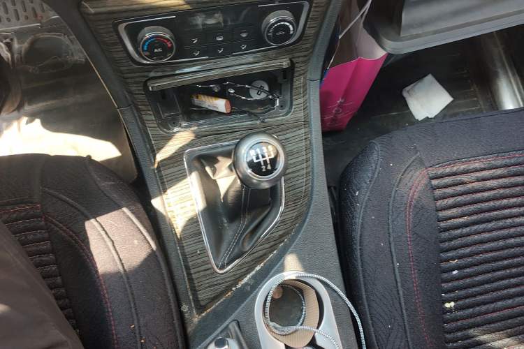 Used Zotye T600 2016 1.5T Manual Luxury Model
