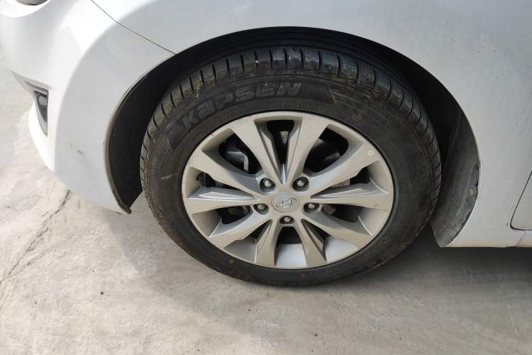 Used Hyundai Elantra (5th Generation / Langdong) 2016 1.6L Automatic Smart Version
