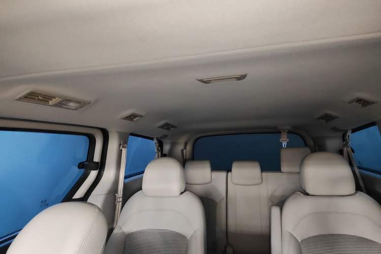 Used SAIC MAXUS G10 2016 2.0T Automatic Elite Edition