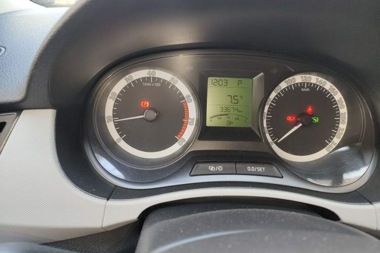 Used Skoda Fabia 2016 1.4L Automatic Car Enjoy Edition