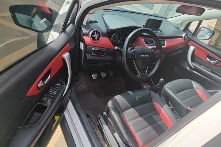 Used Haval H1 2016 Blue Label 1.5L Manual Urban Model
