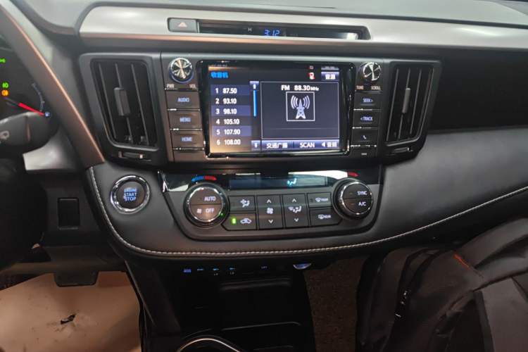 Used Toyota RAV4 2016 2.0L CVT Two-Wheel Drive Comfort Edition China V Standard