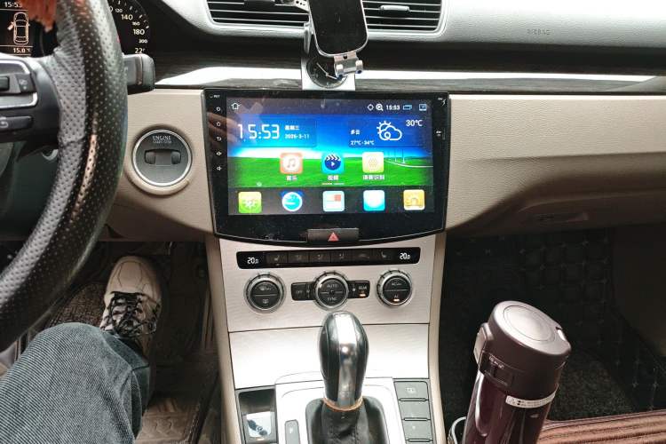 Used Volkswagen Magotan 2012 Facelift 2.0 TSI Prestige Model Audio And AC Panel