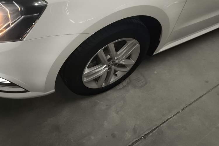 Used Volkswagen Gran Lavida 2017 180TSI DSG Comfort Edition Left Front Wheel Hub