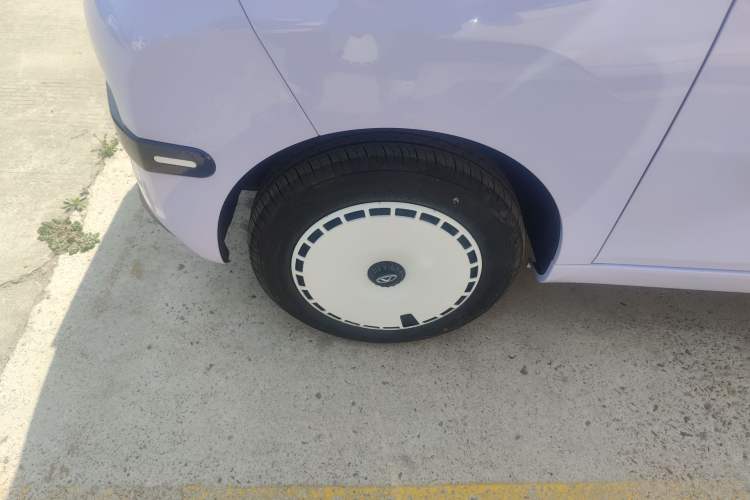 Used Chery QQ Ice Cream 2024 120km Milkshake Left Front Wheel Hub