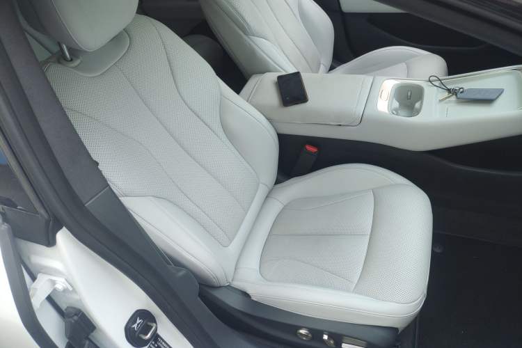 Used XPeng P7+ 2024 Ultra-Long Range Max Right Front Seat