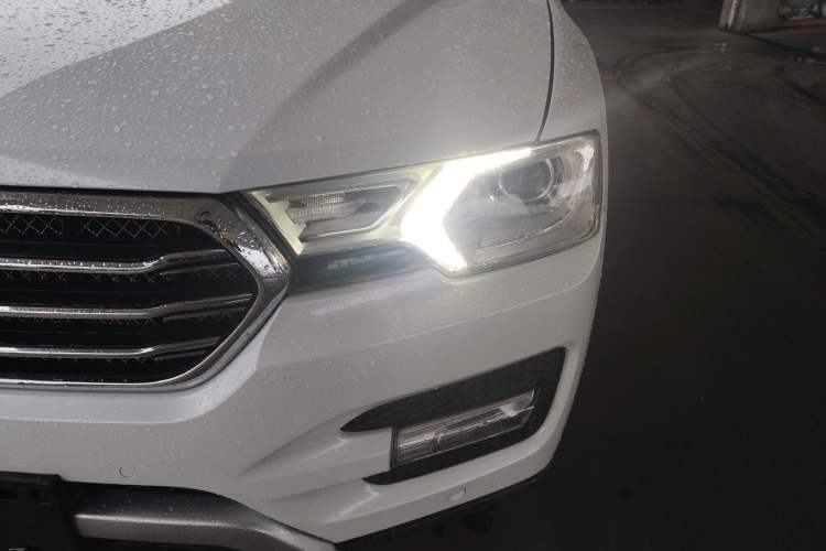 Used Haval H7 2017 Blue Label H7L 2.0T Automatic Prestige Model Left Front Headlight