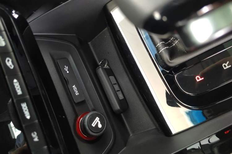 Used Baojun 530 2018 1.5T DCT Flagship Version China V Emission Standard
