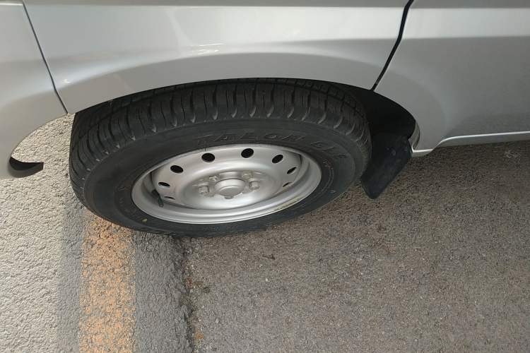 Used Wuling Rongguang 2021 1.5L Extended Standard-Size Enclosed Window Vehicle Power-Assist Version 2 Seats L3C
