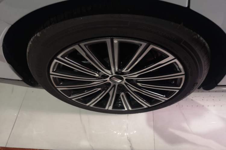 Used Geely Galaxy 8 2025 130km EM-i Flagship Edition
