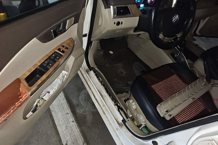 Used Buick Excelle 2015 1.5L Automatic Classic Model Driver Seat