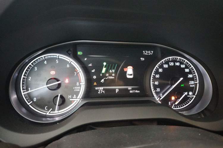 Used Toyota Harrier 2022 2.0L CVT Two-Wheel Drive Luxury Edition
