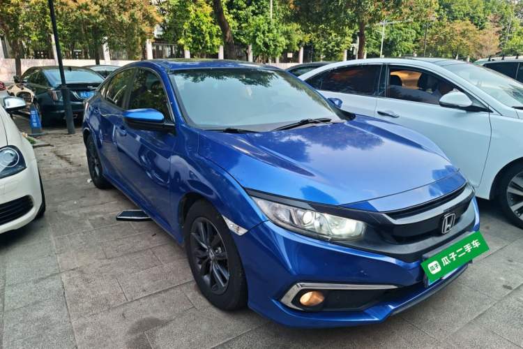 Used Honda Civic 2019 220TURBO CVT Dynamic Edition China V Front Right 45 Deg