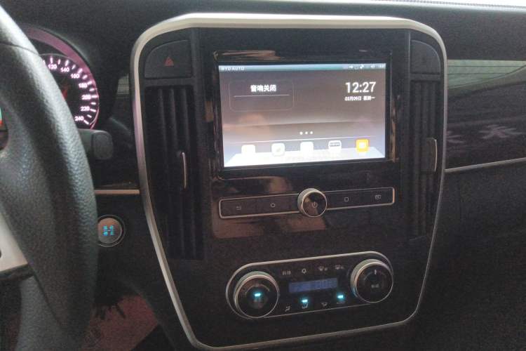 Used BYD Song MAX 2017 1.5T Manual Smart Connect Luxury 7-Seater