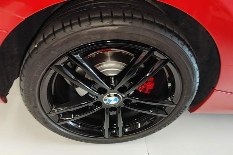 Ojetý BMW 2 Series 2019 225i Convertible Coupe Luxury Edition M Sport Package
