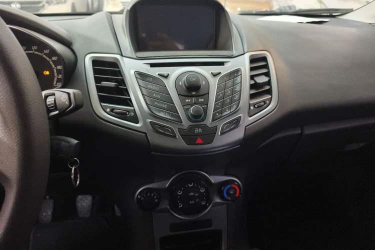 Used Ford Fiesta 2013 Hatchback 1.5L Manual Fashion Edition
