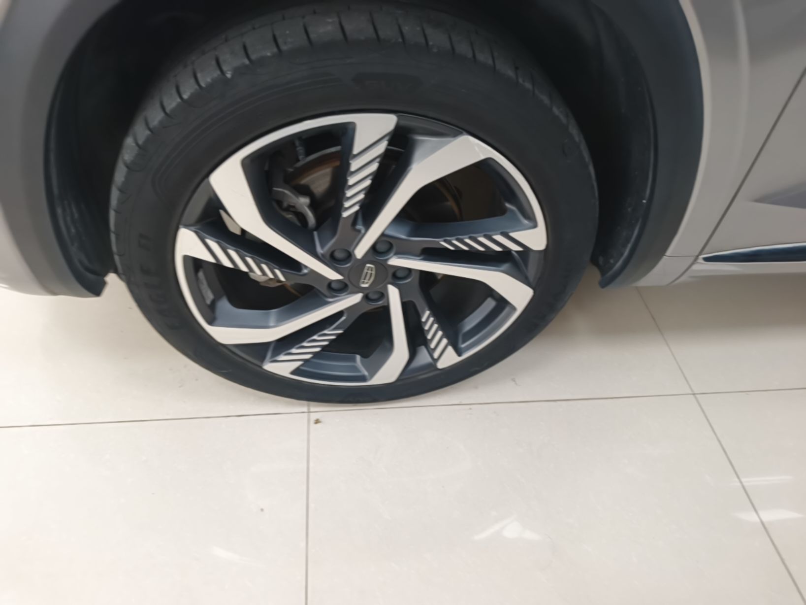 Geely Auto Monjaro L 2021 2.0TD DCT EVO Two-Wheel Drive Smart Luxury Version — снимка 10