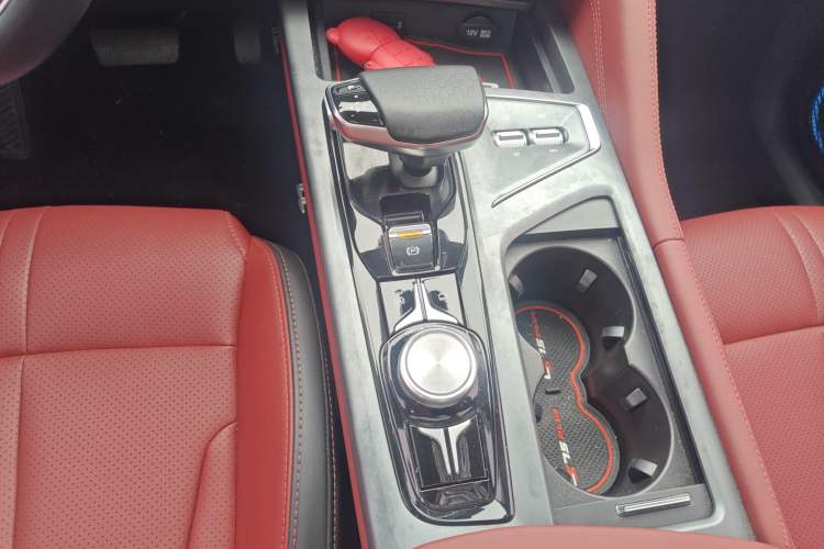 Used Changan CS75 PLUS 2022 1.5T Automatic Luxury Model
