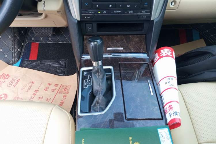 Used Toyota Camry 2016 2.0E 10th Anniversary Elite Edition
