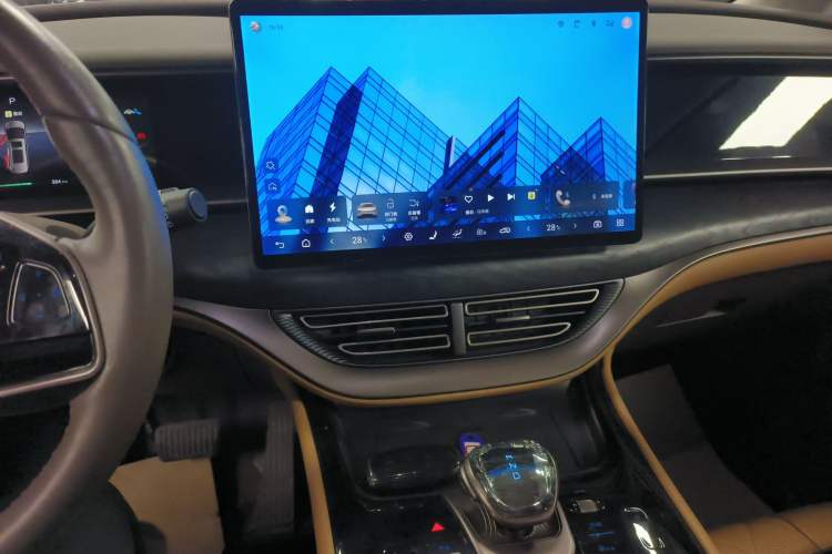 Used Denza D9 2022 EV 620 Prestige Model
