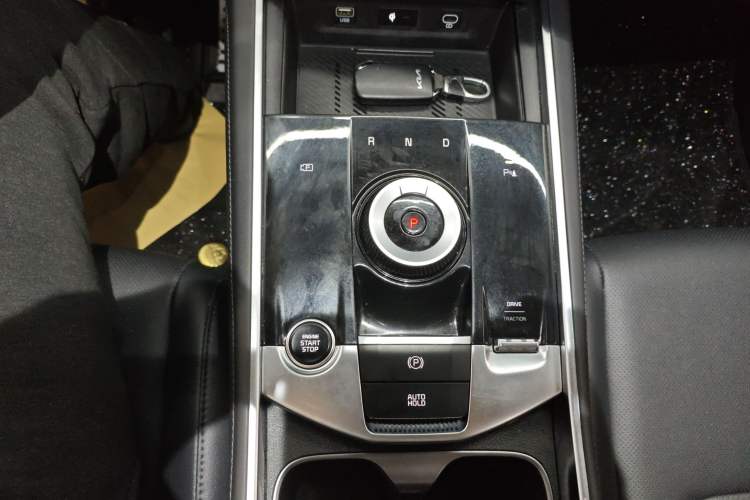 Used Kia Sportage (Chinese Domestic Model) 2023 2.0T Two-Wheel-Drive Prestige Edition
