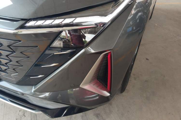 Used CHANGAN OSHAN Z6 2022 Blue Whale 1.5T DCT Smart Edition Left Front Headlight