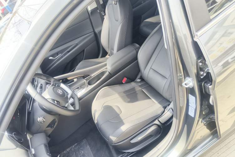 Used Hyundai Elantra 2023 1.5L CVT GLX Elite Edition Left Front Seat