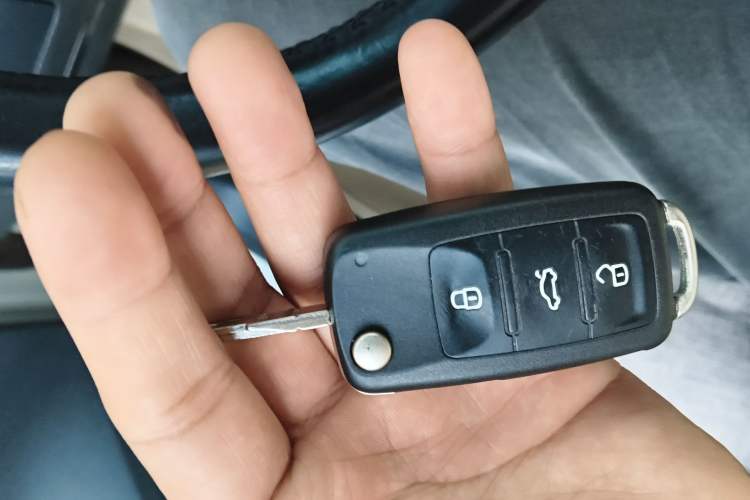 Used Volkswagen Golf 2012 1.6L Automatic Comfort Model Vehicle Key