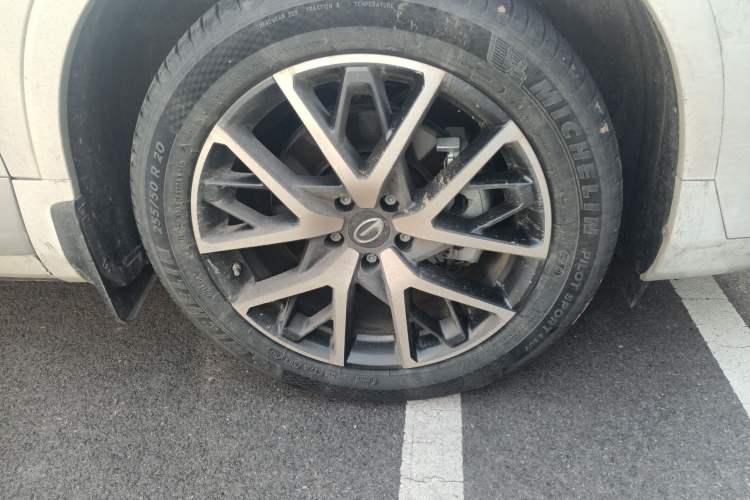 Used GAC Trumpchi GS8 2022 Double-Energy Series 2.0TM Four-Wheel Drive Premium Edition (7 Seats) Right Front Wheel Hub