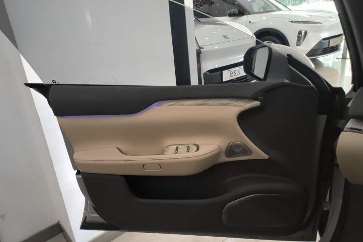 Used Nio ET7 2024 75 kWh Executive Edition
