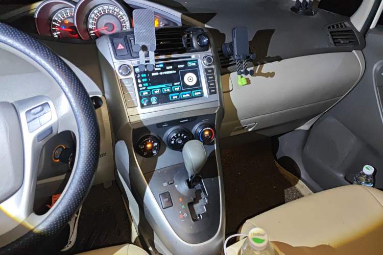 Used Toyota Verso 2015 180E CVT Crossover Edition