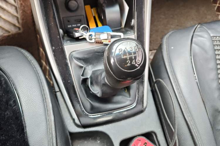 Used Hyundai Elantra (5th Generation / Langdong) 2015 1.6L Manual Leading Model