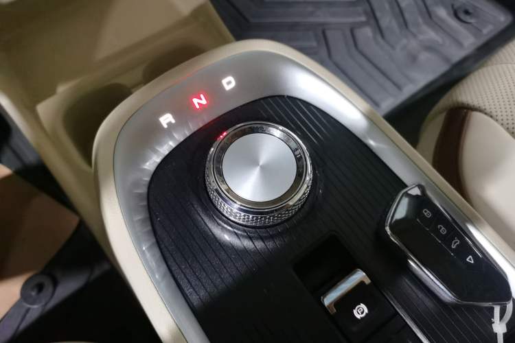 Used ORA Good Cat 2022 Morandi Edition 400km Standard Range Premium Version Lithium Iron Phosphate
