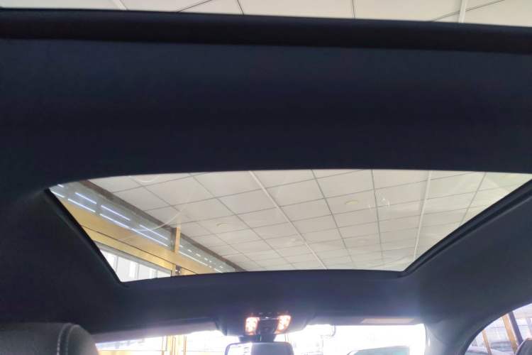 Used Mercedes-Benz A-Class 2022 Revised Version A 200 L Sport Sedan Fashionable Style
