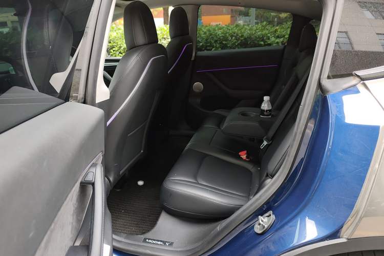 Used Tesla Model Y 2021 Long-Range All-Wheel-Drive Version