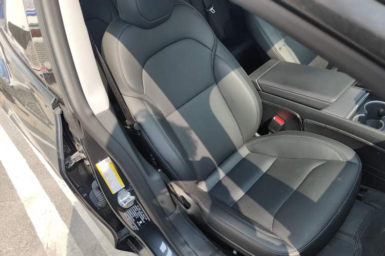 Used Tesla Model 3 2023 Rear-Wheel-Drive Version
