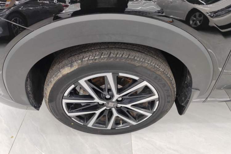 Used SOL X8 PLUS 2023 1.5 TGDI DCT Smart Edition 7-Seater