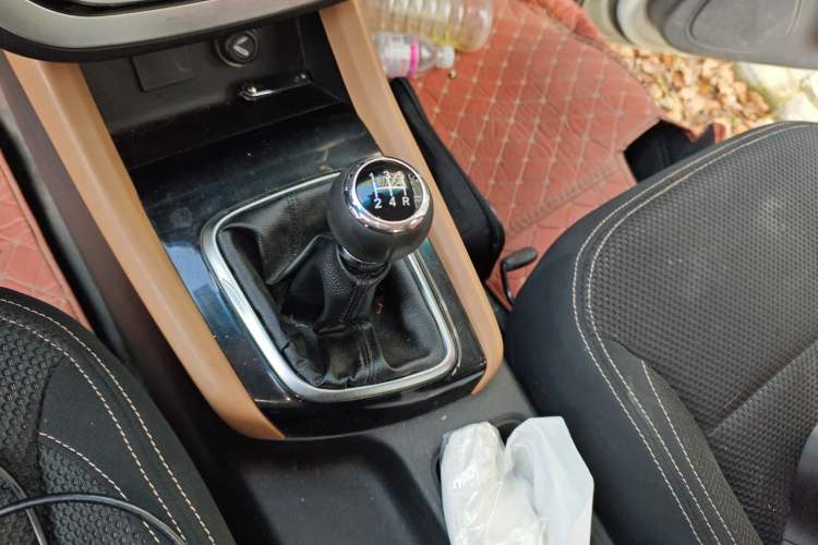 Used Jinbei F50 2017 1.6L Manual Economy Model
