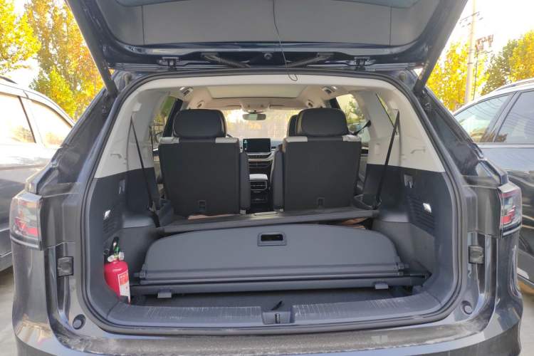 Used Volkswagen ID.6 CROZZ 2022 Long-Range PRO Edition