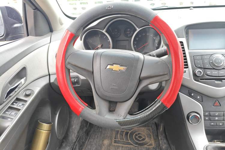 Used Chevrolet Cruze 2013 1.6L SE MT Steering Wheel